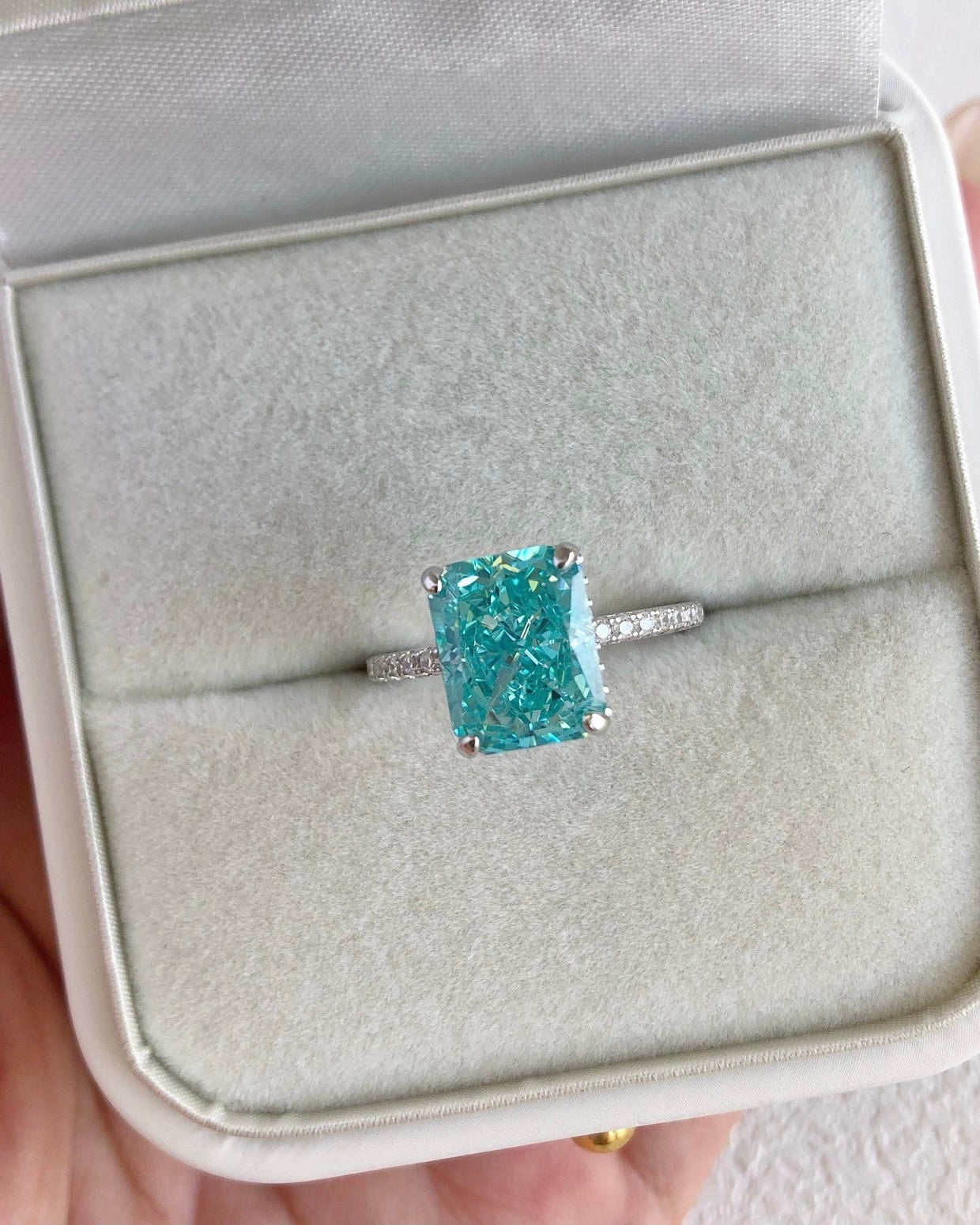 COLORED ZIRCONIA RING