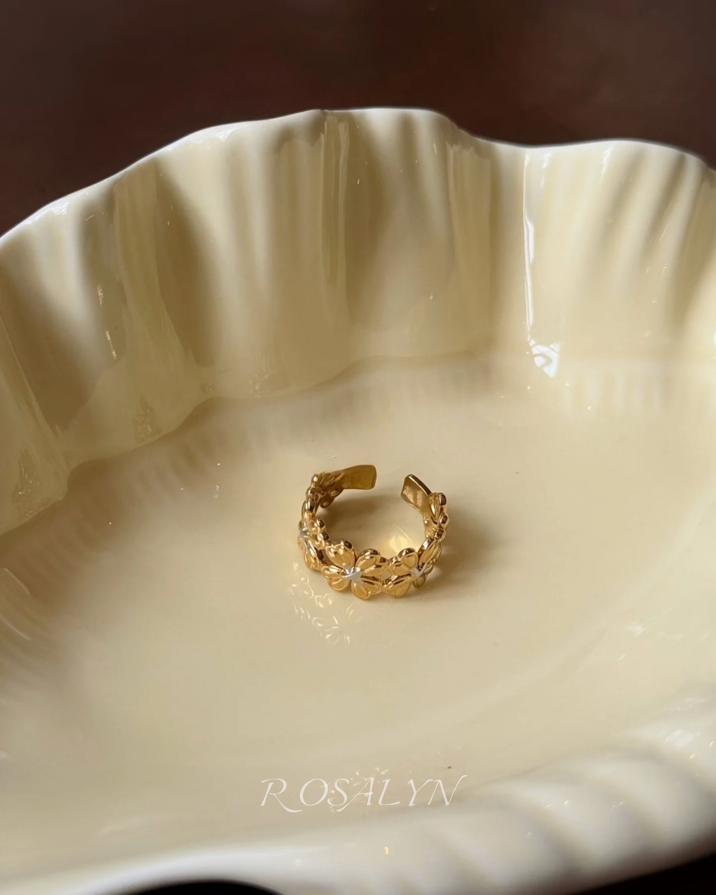 DAISY RING