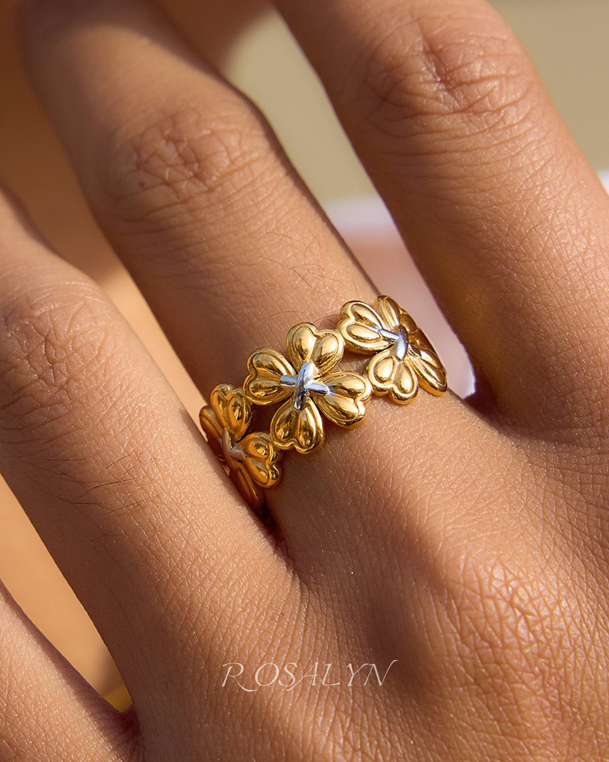 DAISY RING