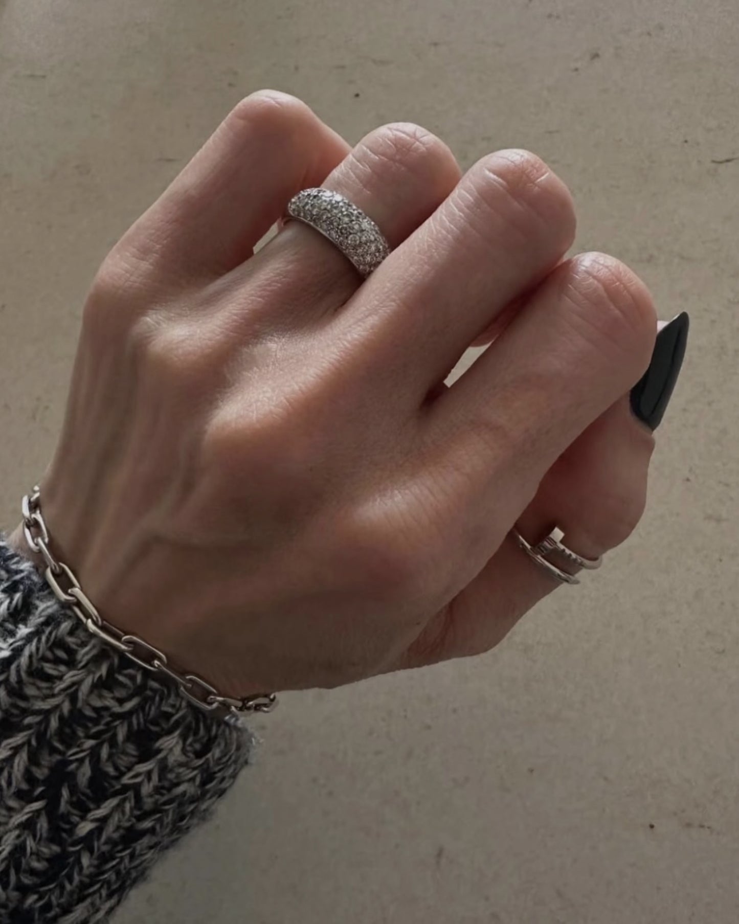 NAIL RING