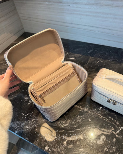 HIMALAYAN TOILETRY BAG