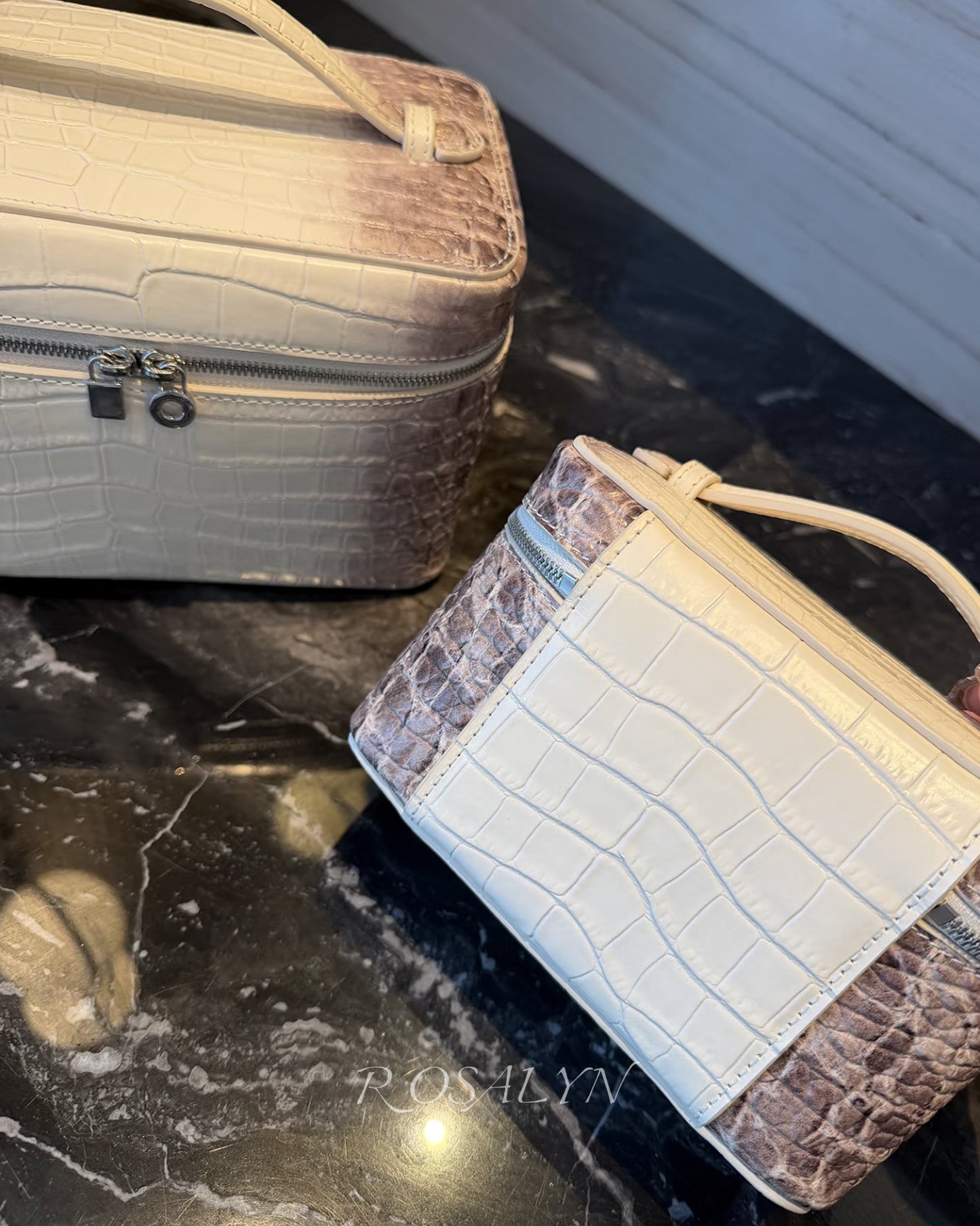 HIMALAYAN TOILETRY BAG