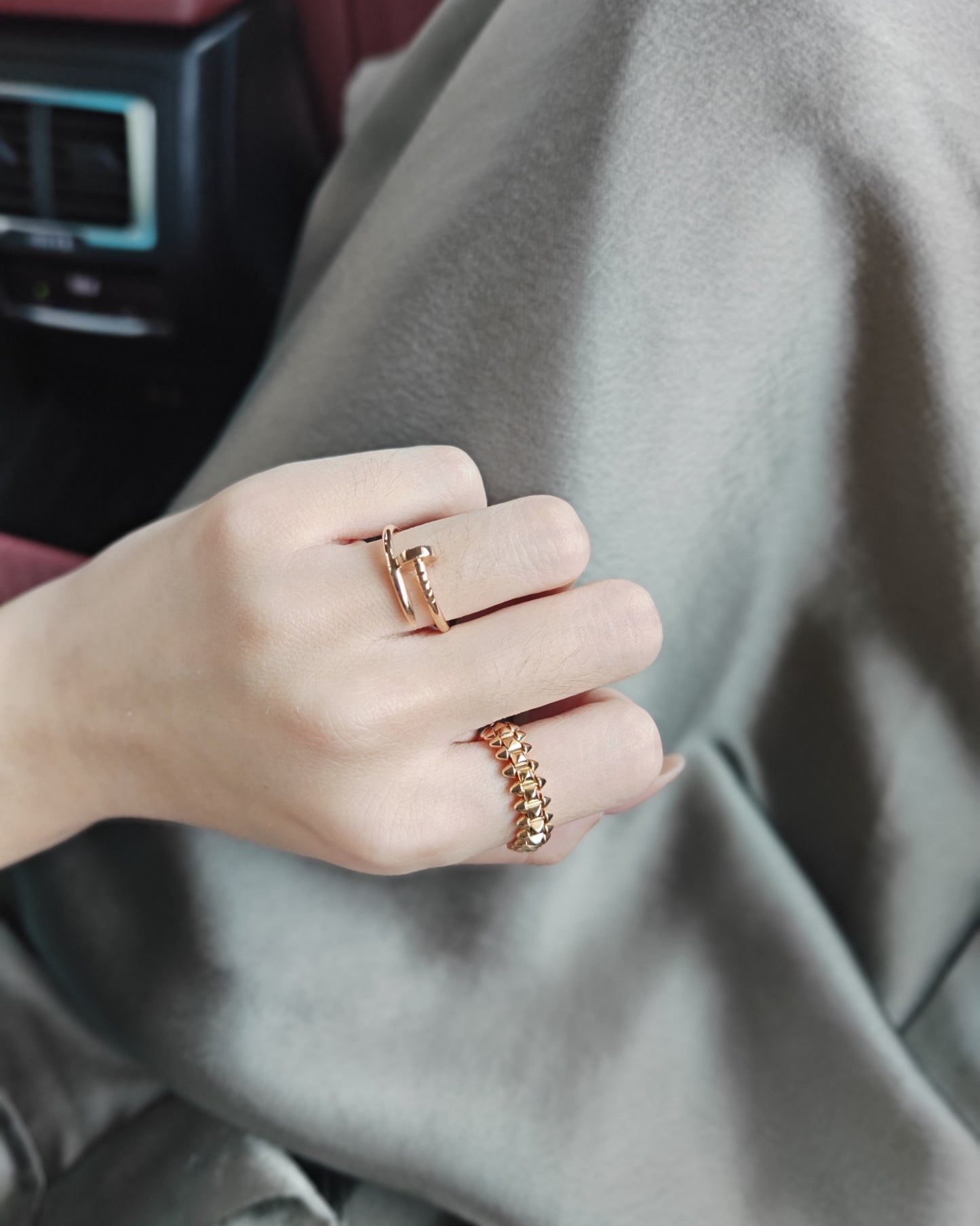 NAIL RING