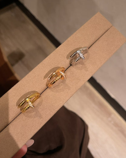 NAIL RING