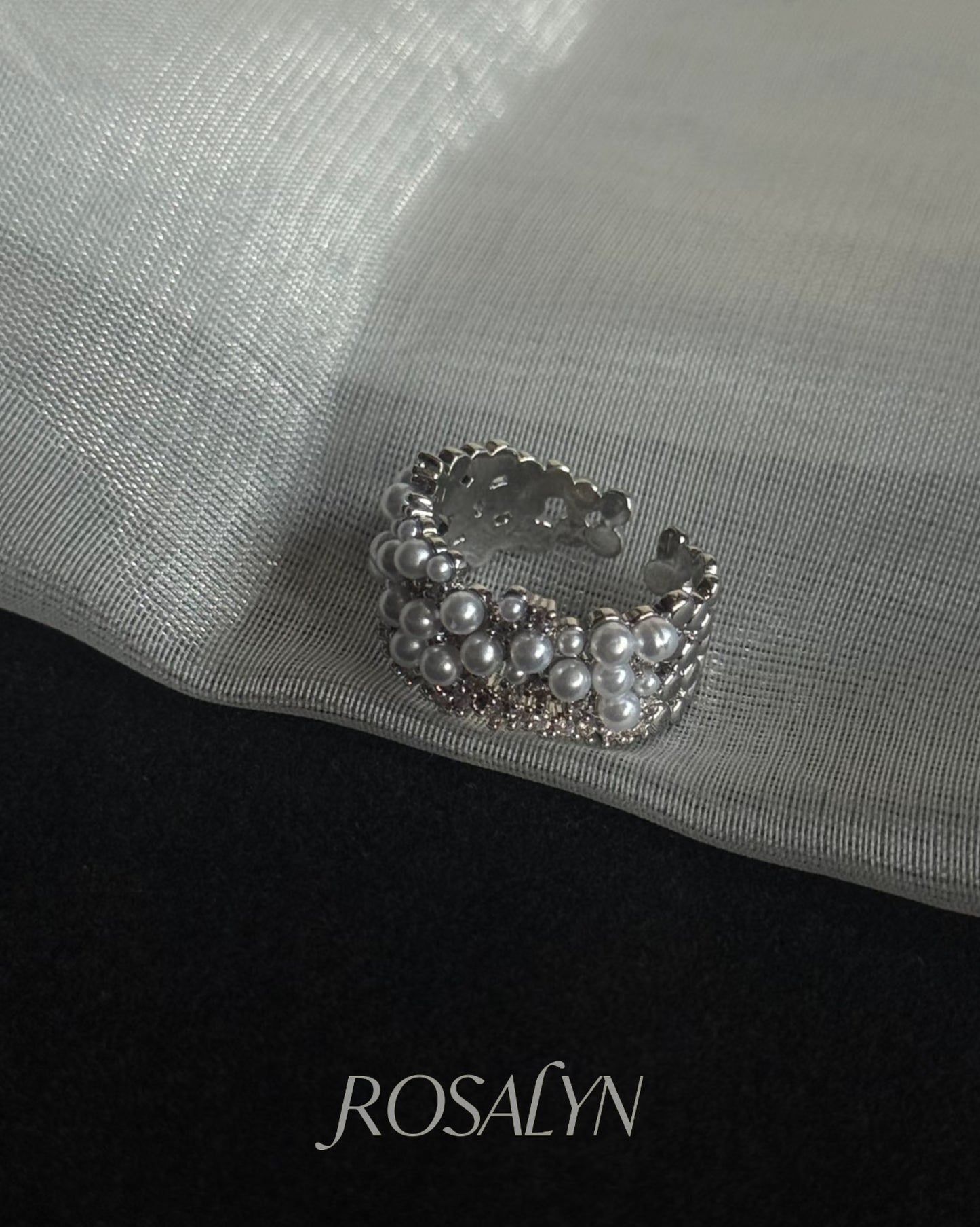 SPARKLING PEARL RING