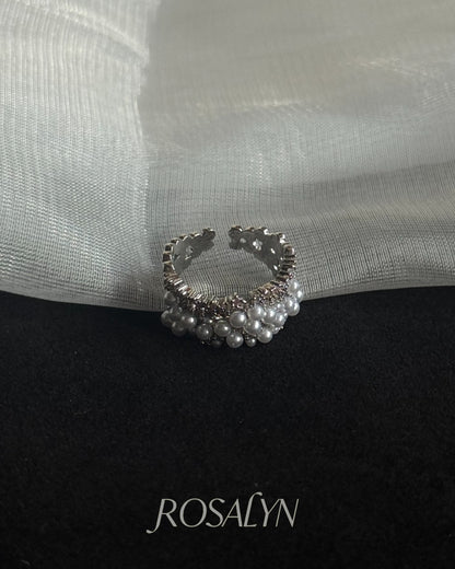 SPARKLING PEARL RING