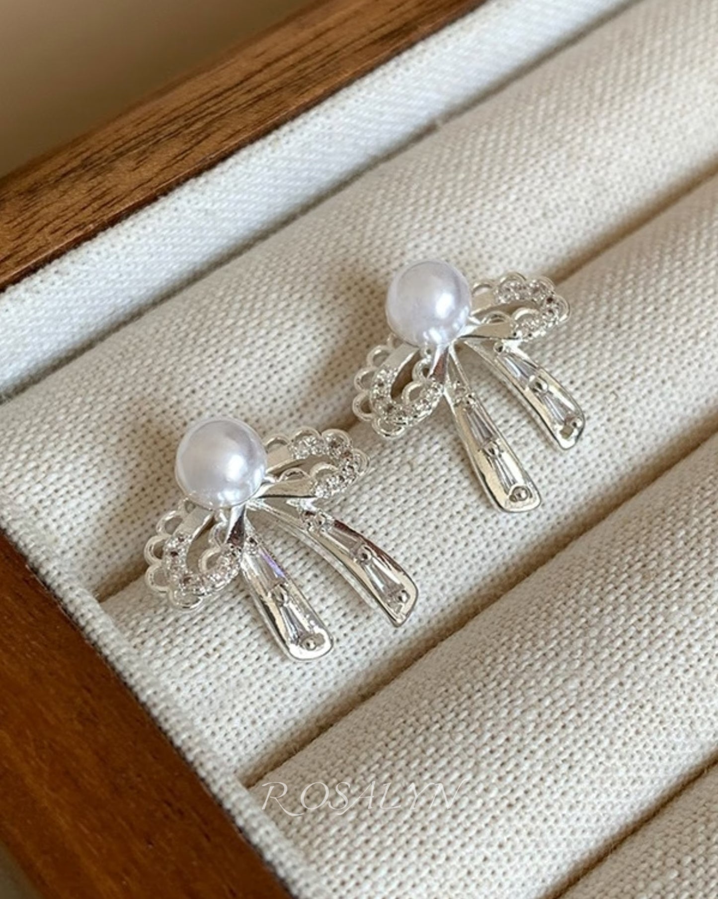 MOONLIGHT BOW EARRINGS