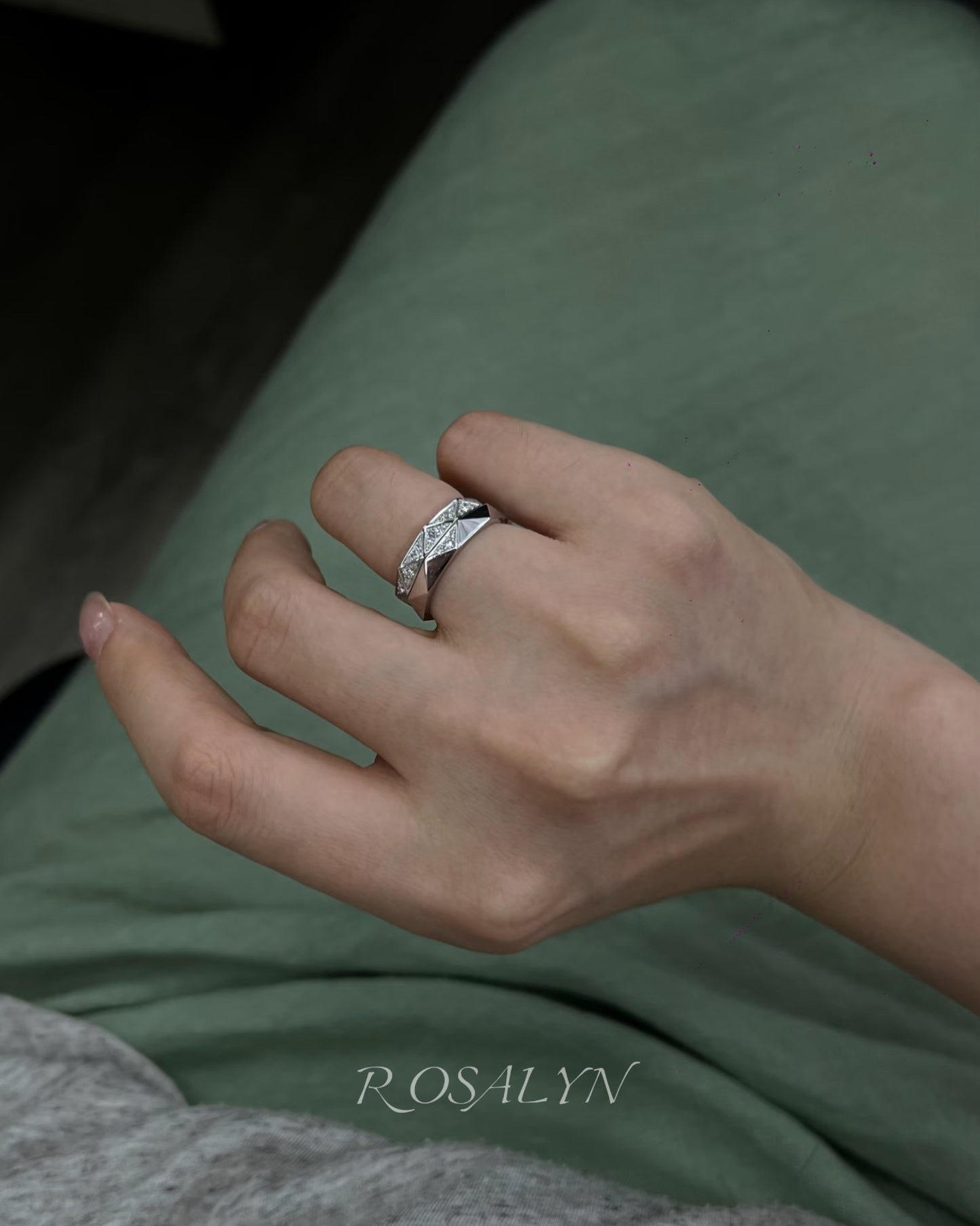 SIGNATURE RING AND BRACELET