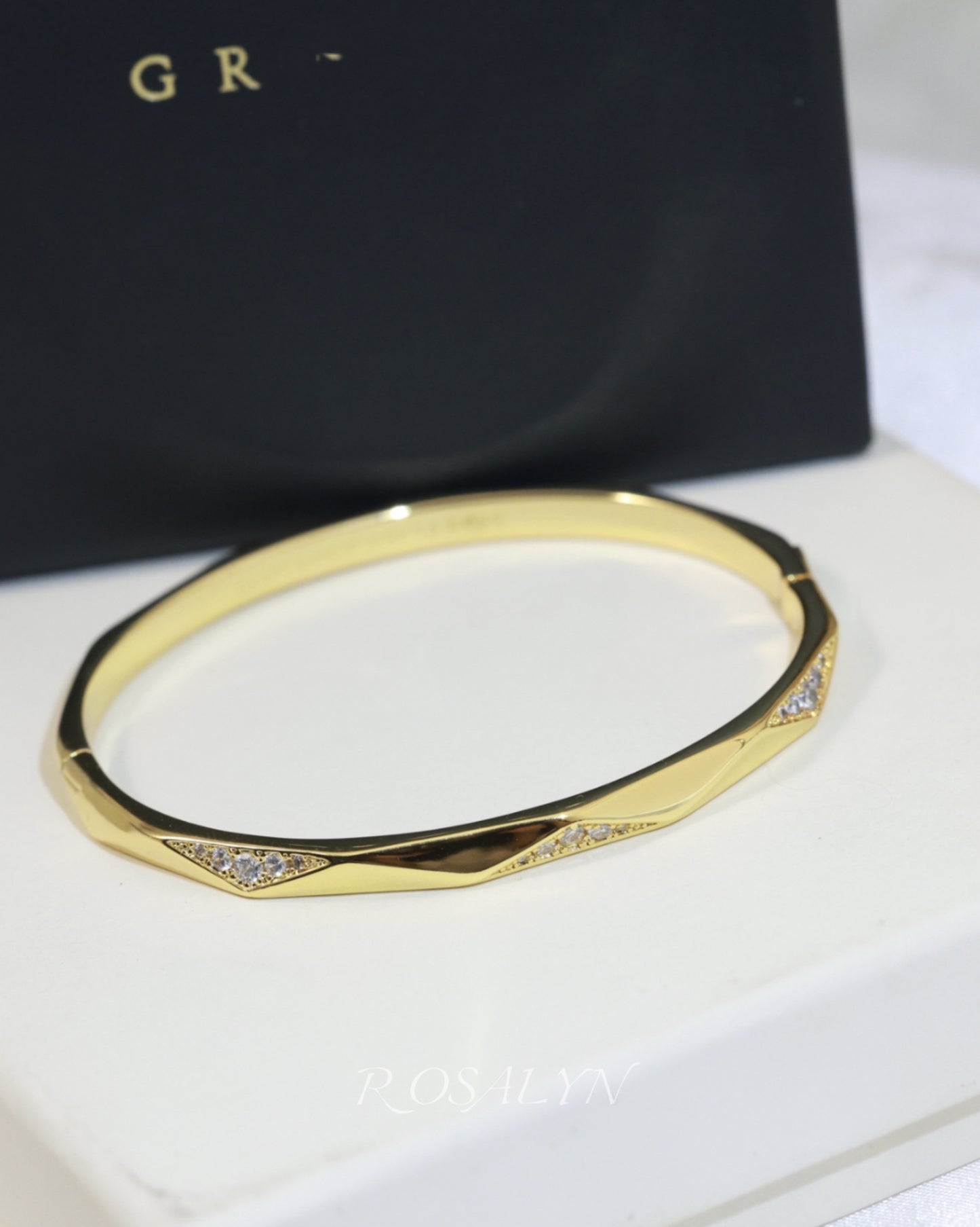 SIGNATURE RING AND BRACELET