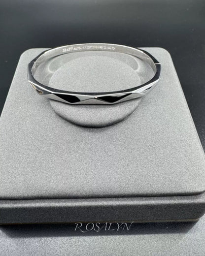 SIGNATURE RING AND BRACELET