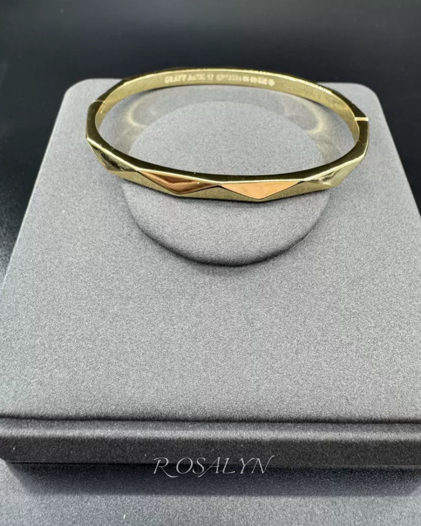 SIGNATURE RING AND BRACELET