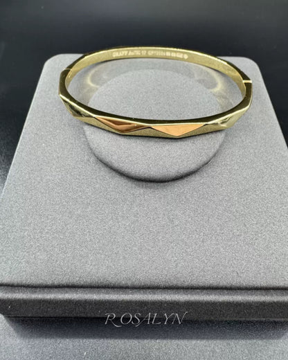 SIGNATURE RING AND BRACELET