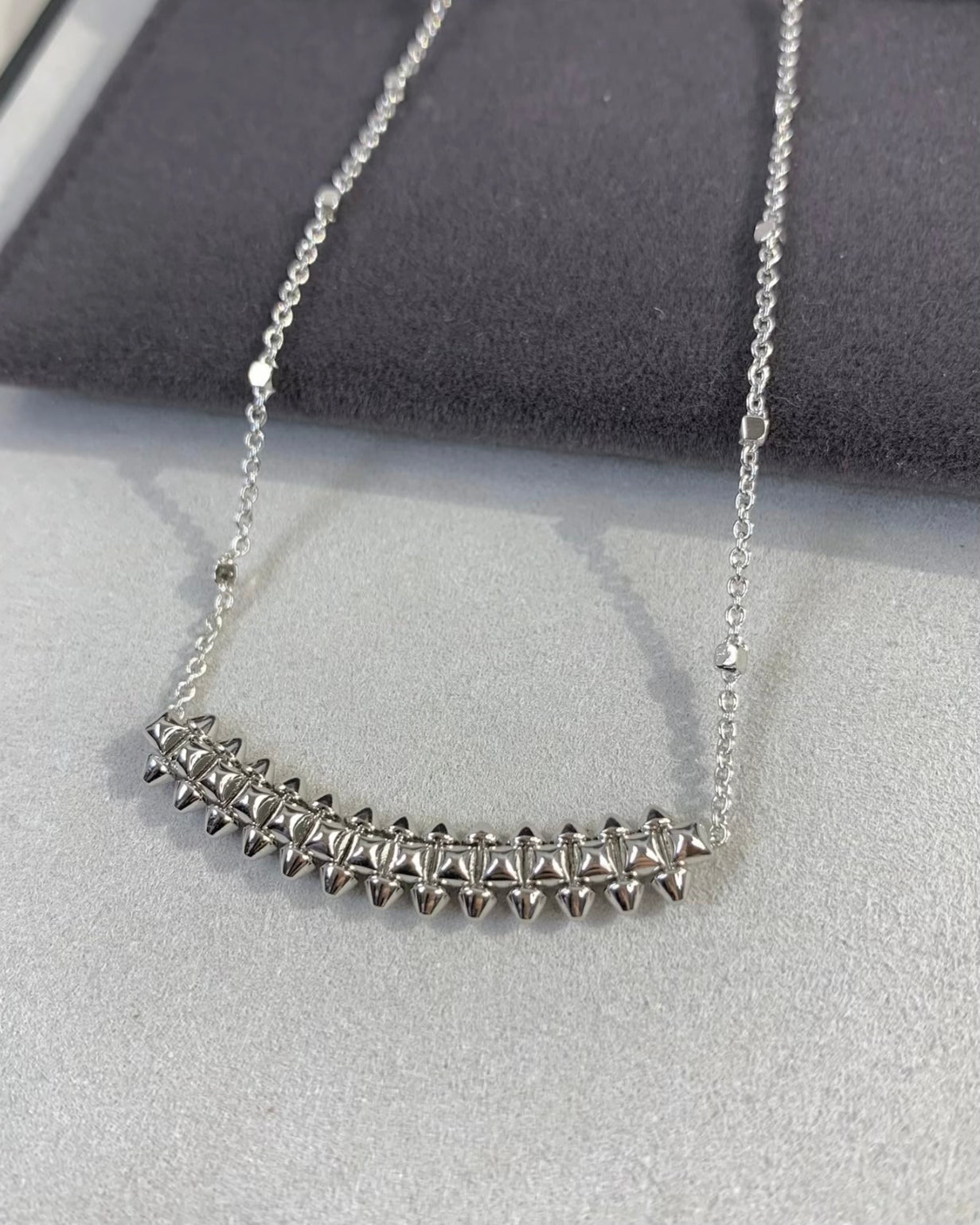 CLASH NECKLACE