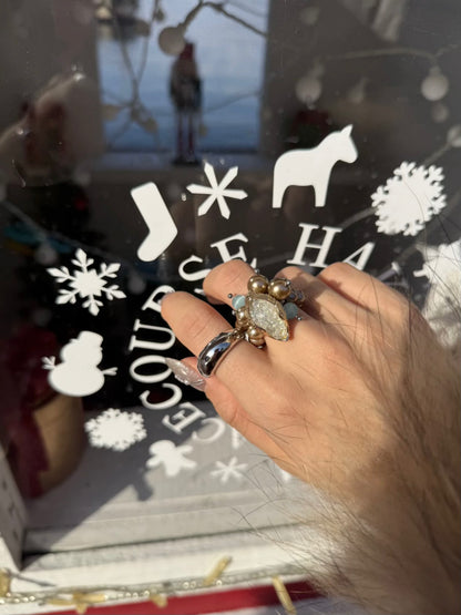 Bague en perle et huître