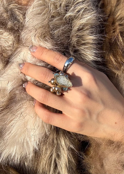 Bague en perle et huître