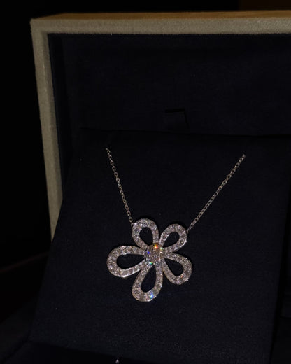 FLOWER NECKLACE