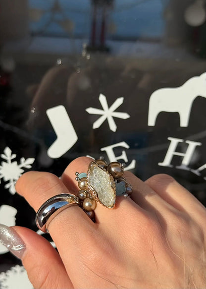 Bague en perle et huître