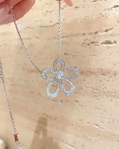 FLOWER NECKLACE