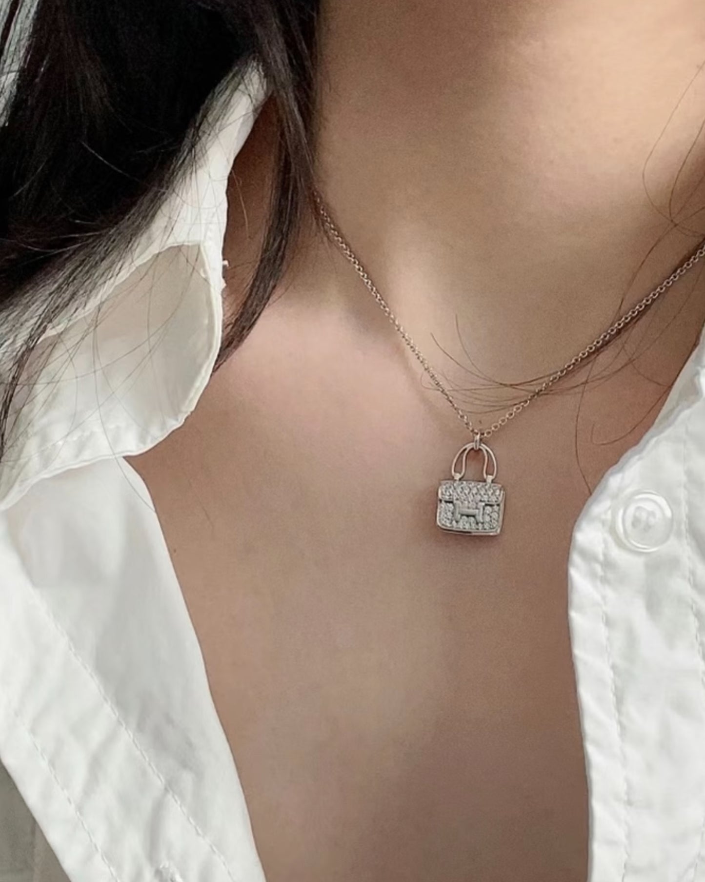 H BAG NECKLACE
