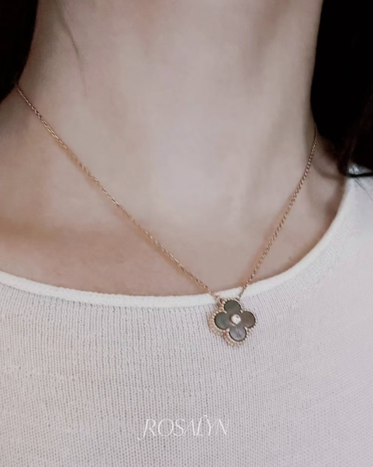 CHRISTMAS LIMITED EDITION  FOUR-LEAF CLOVER NECKLACE