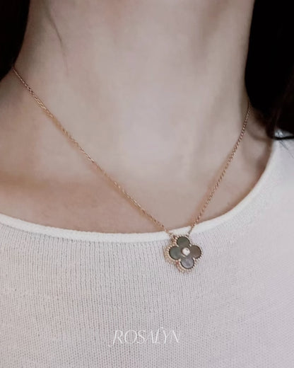 CHRISTMAS LIMITED EDITION  FOUR-LEAF CLOVER NECKLACE