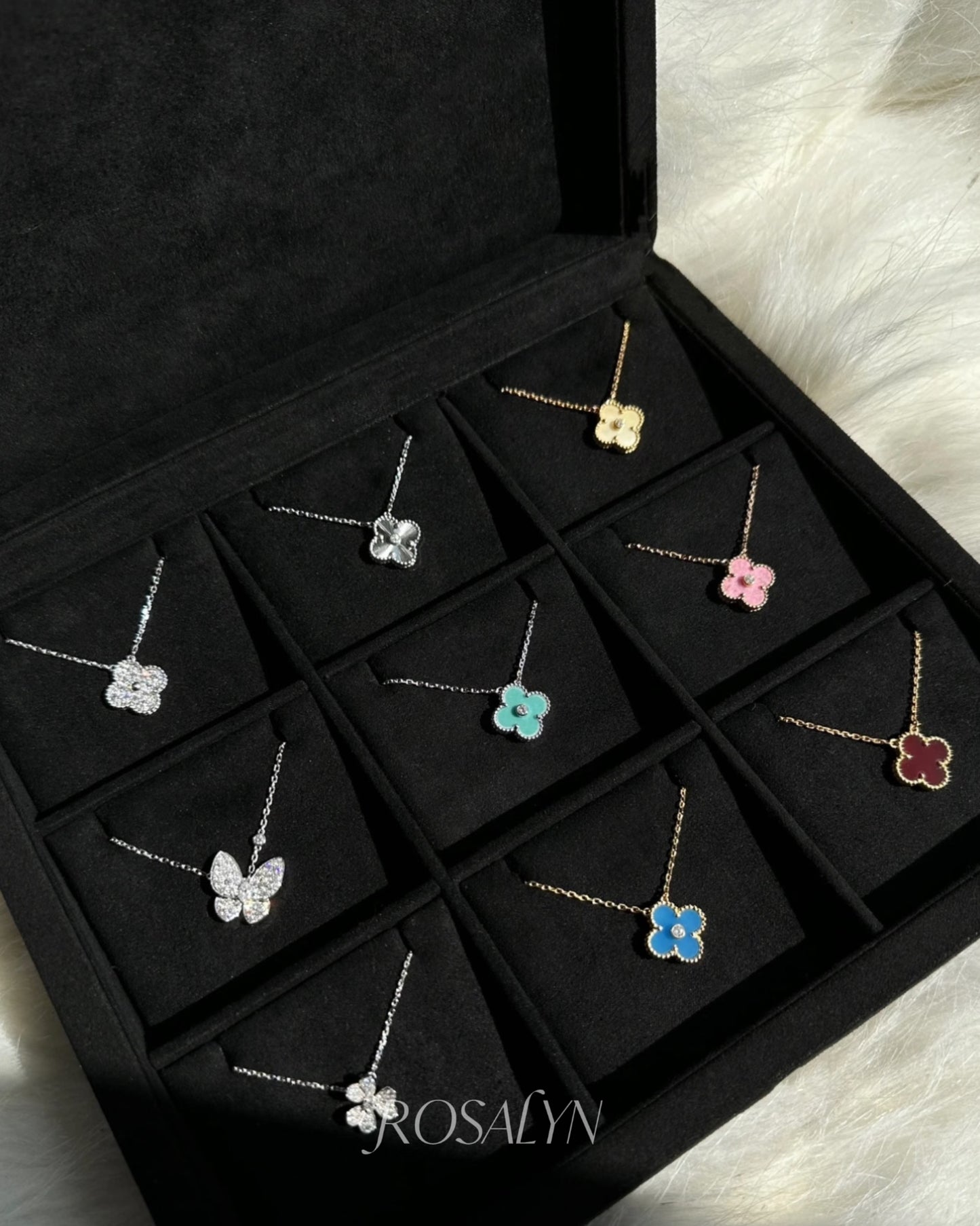 CHRISTMAS LIMITED EDITION  FOUR-LEAF CLOVER NECKLACE