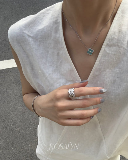 CHRISTMAS LIMITED EDITION  FOUR-LEAF CLOVER NECKLACE