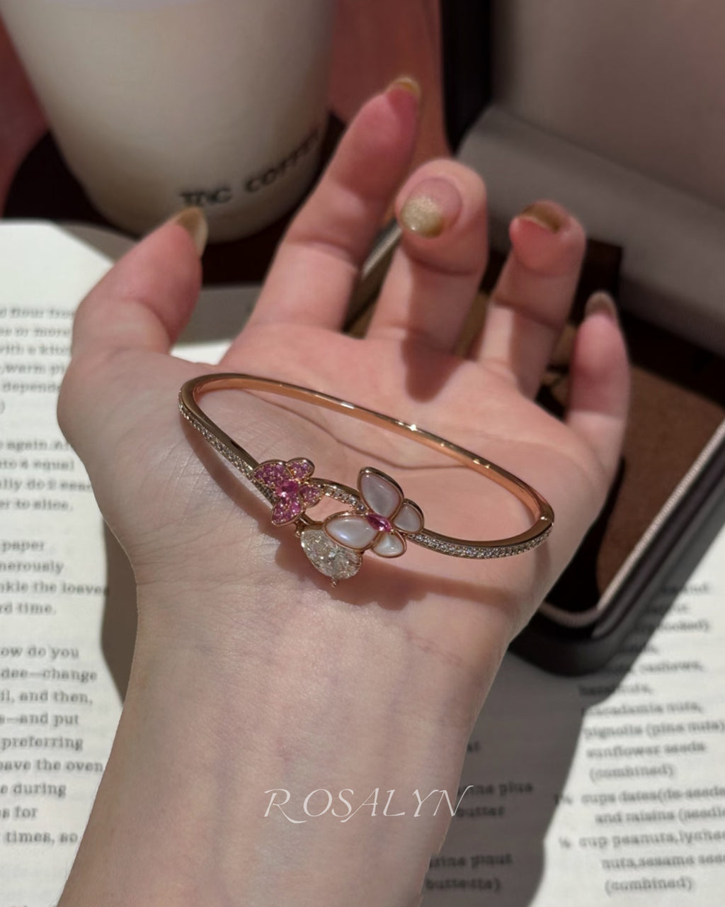 SHIMMERING BUTTERFLY BRACELET
