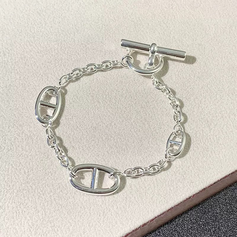 PIG'S NOSE BRACELET