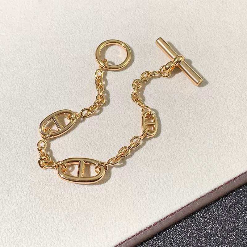 PIG'S NOSE BRACELET