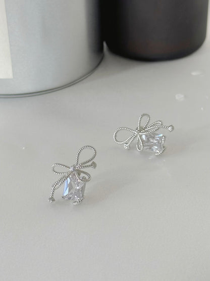 FLYING BUTTERFLY EARRINGS