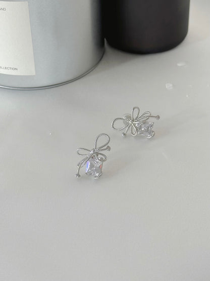 FLYING BUTTERFLY EARRINGS