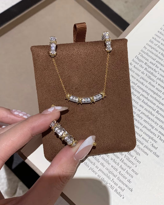 SIXTEEN-STONE NECKLACE