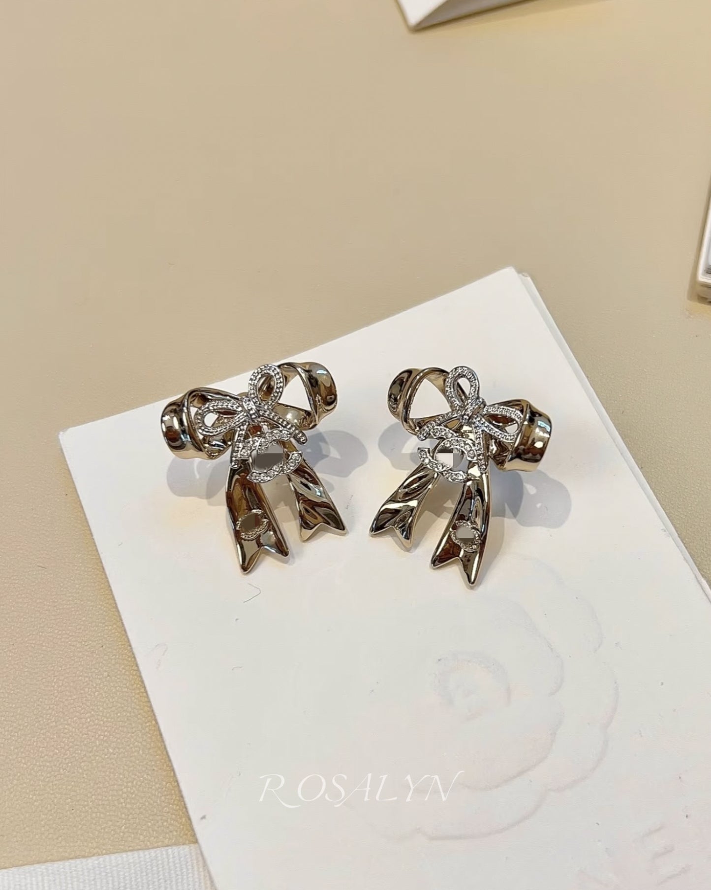 CC RIBBON EARRINGS