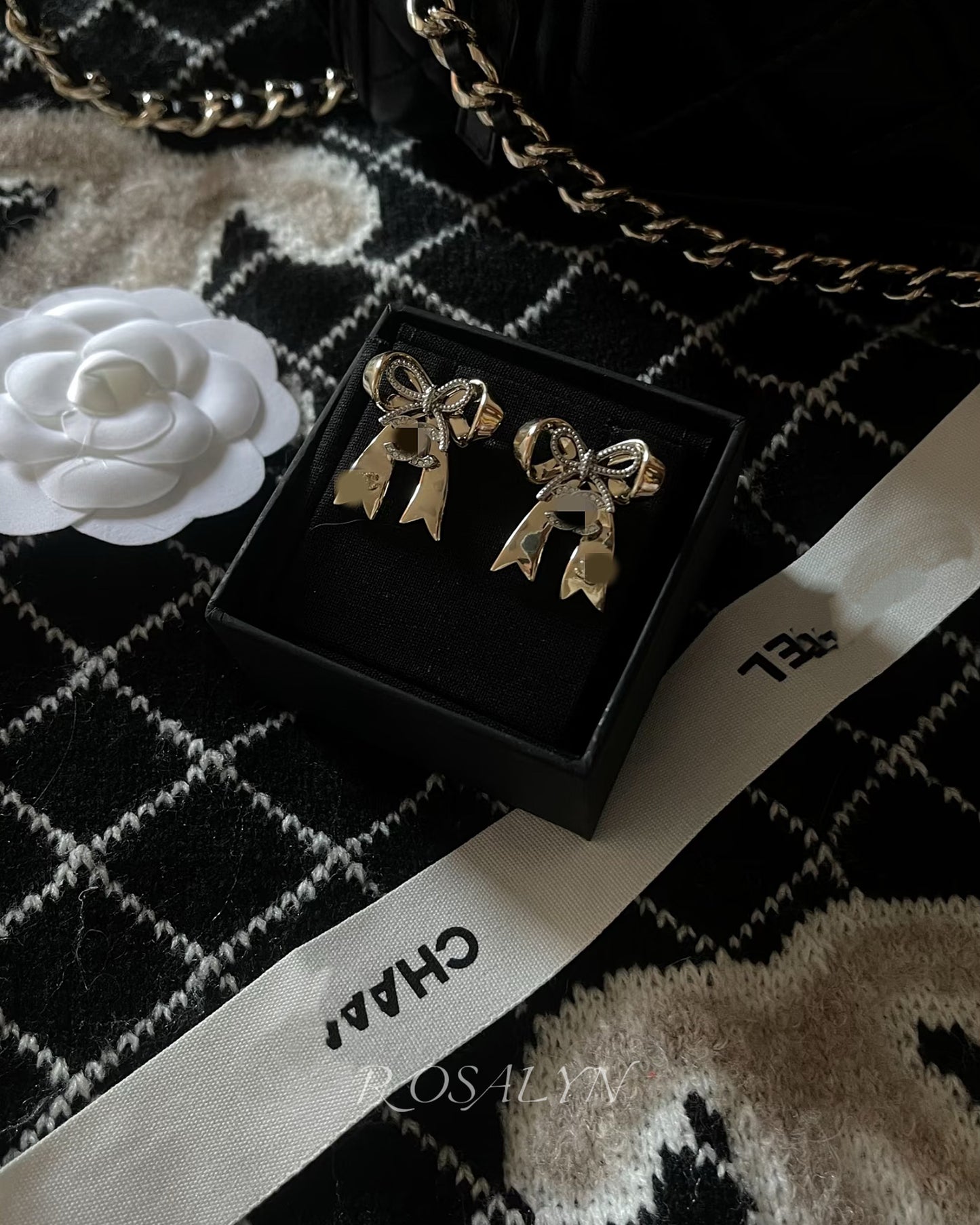 CC RIBBON EARRINGS