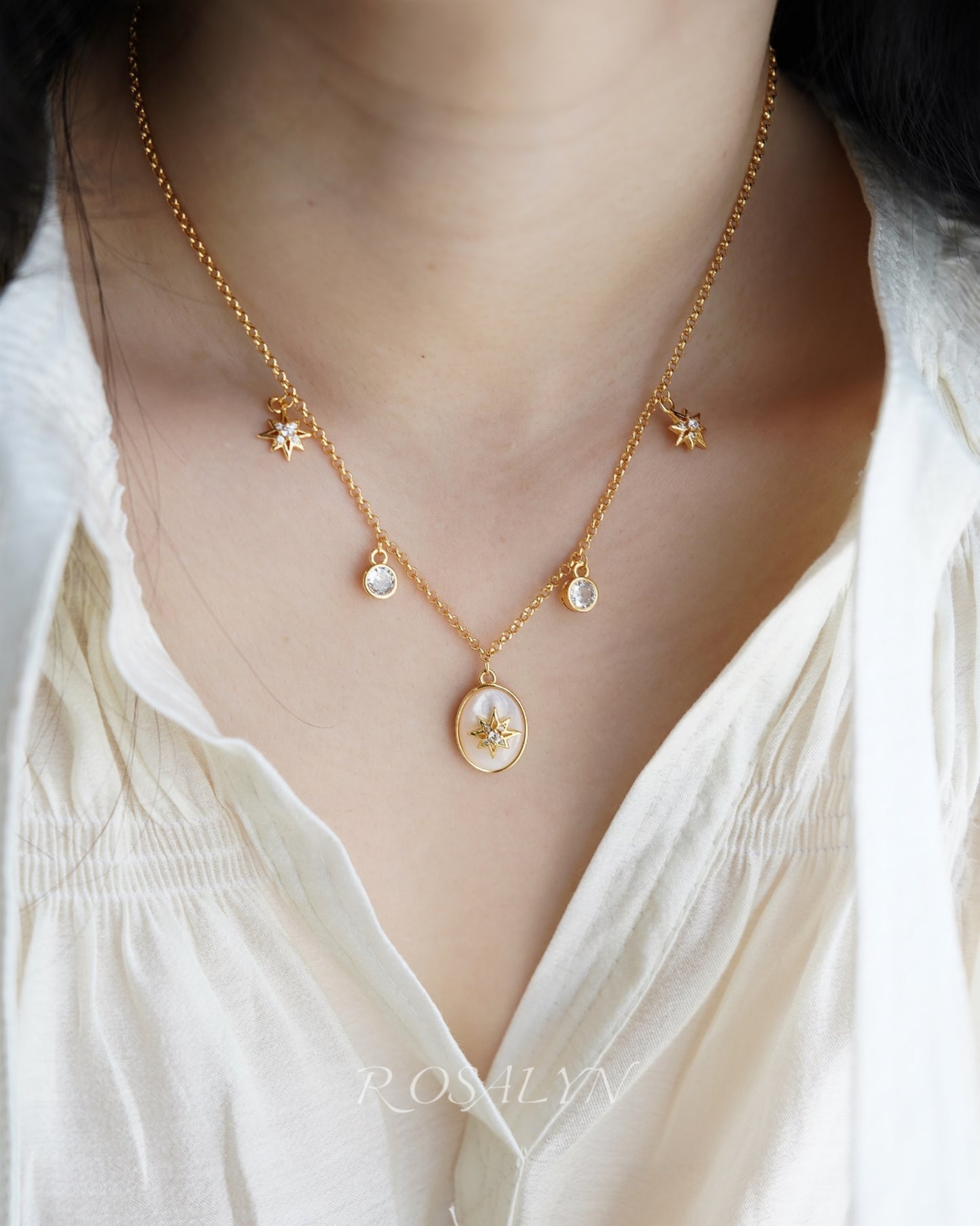 STARLIT SHELL NECKLACE