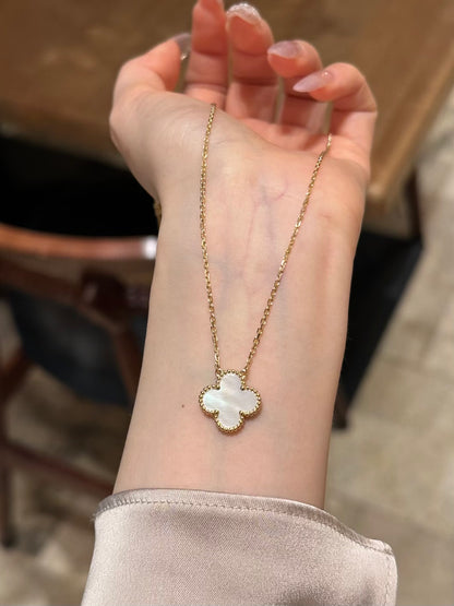 FOUR-LEAF CLOVER NECKLACE