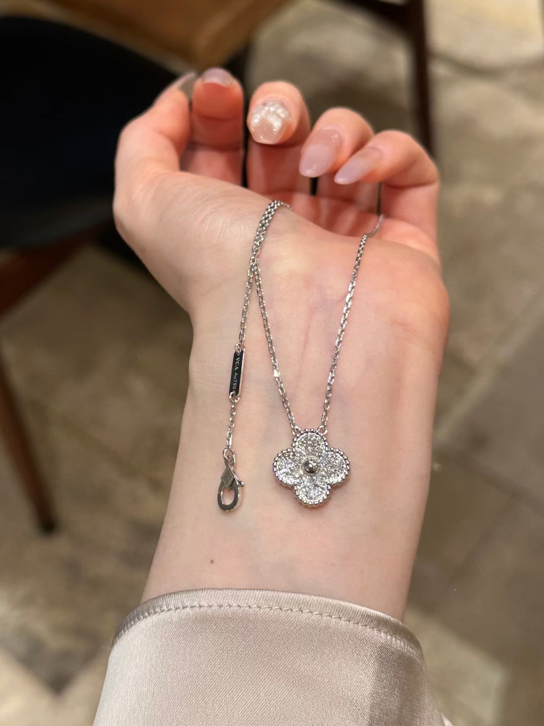 FOUR-LEAF CLOVER NECKLACE