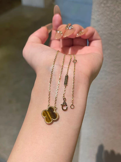 FOUR-LEAF CLOVER NECKLACE