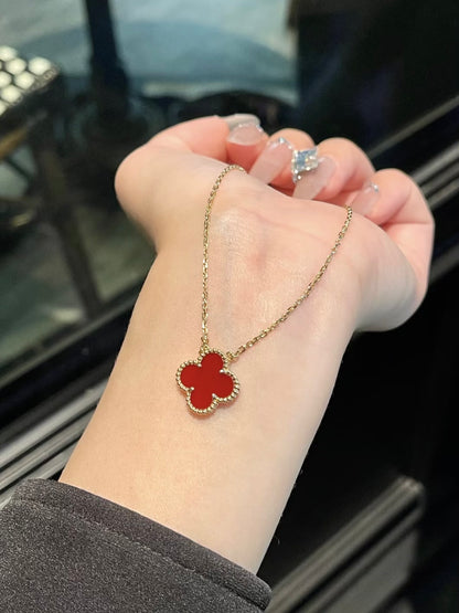 FOUR-LEAF CLOVER NECKLACE