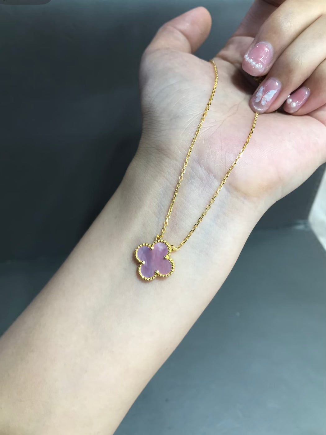 FOUR-LEAF CLOVER NECKLACE