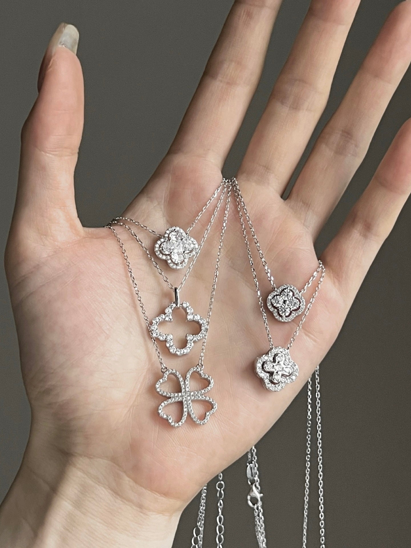 FOUR-LEAF CLOVER NECKLACE