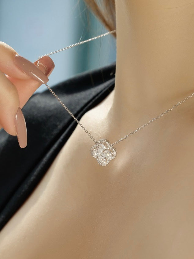 FOUR-LEAF CLOVER NECKLACE
