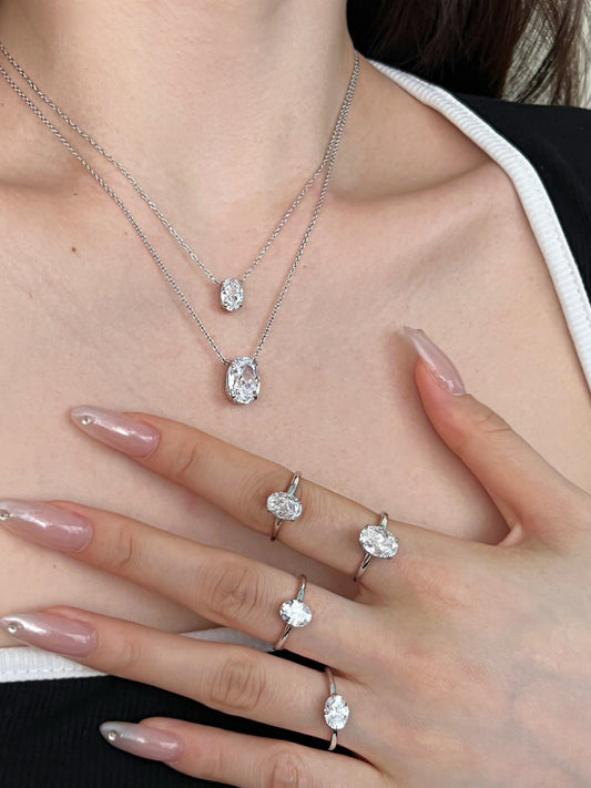 ELLIPTICAL NECKLACE