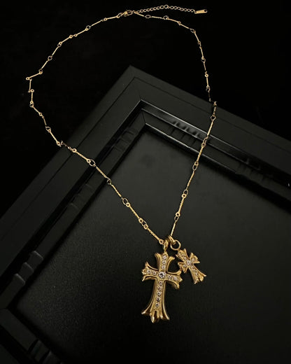 CROSS DIAMOND NECKLACE