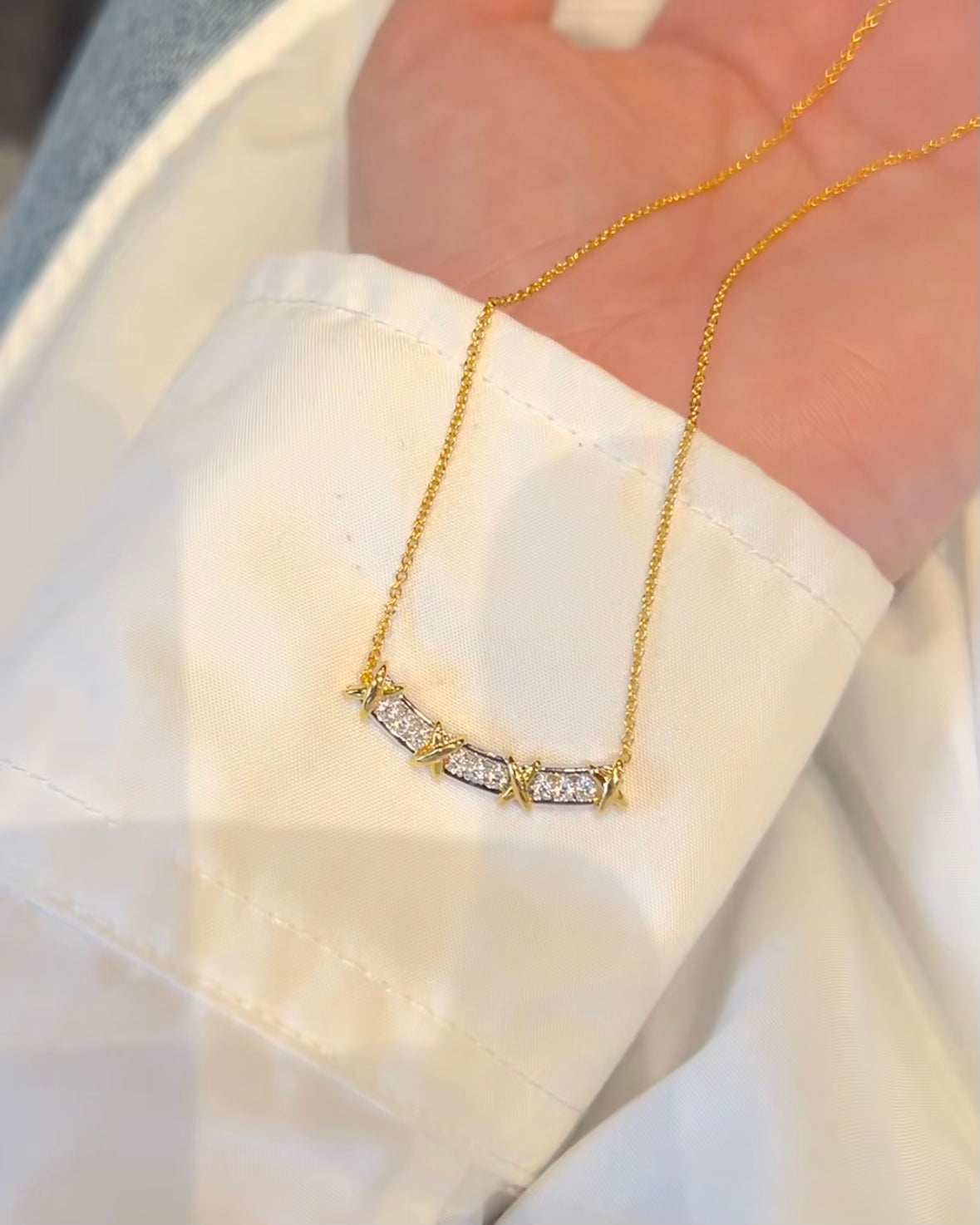 SIXTEEN-STONE NECKLACE