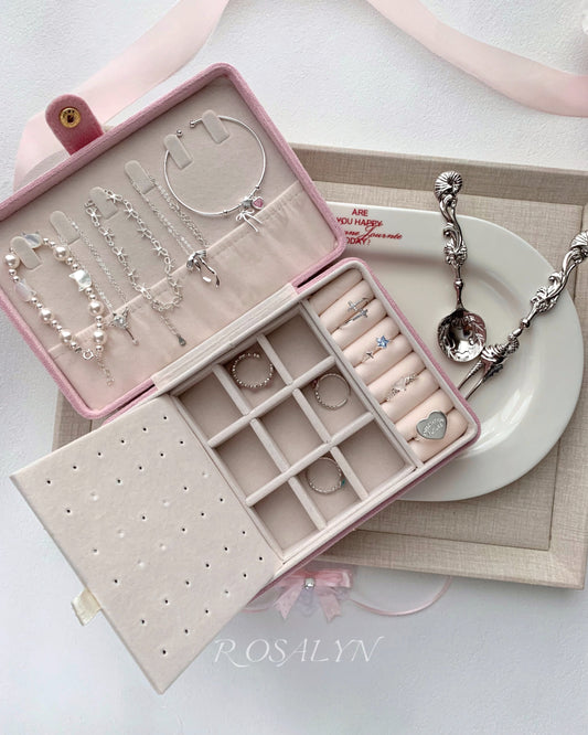 GIFT FOR A $700 ORDER