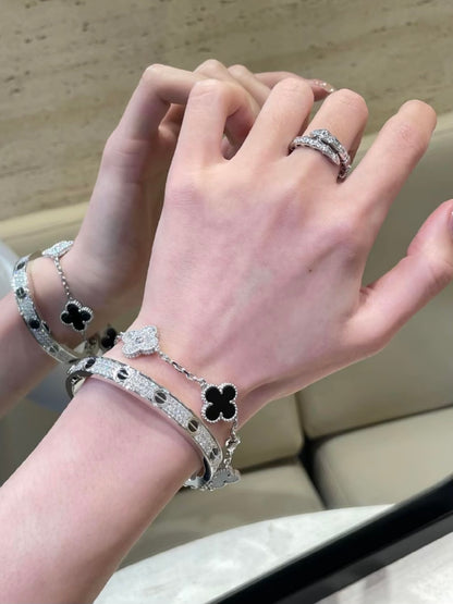 FOUR-LEAF CLOVER BRACELET