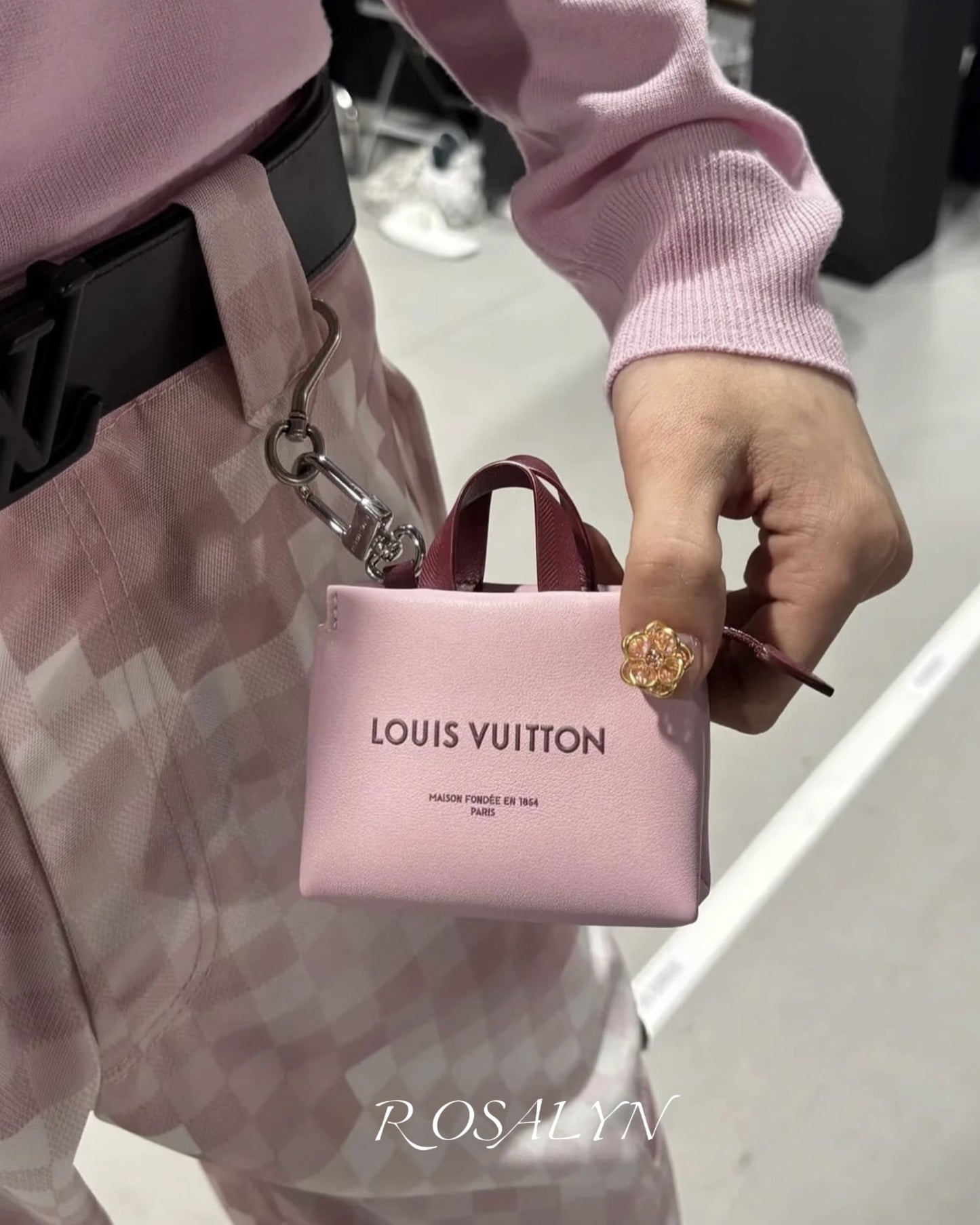 LULU CO-BRANDED NOGO BAG