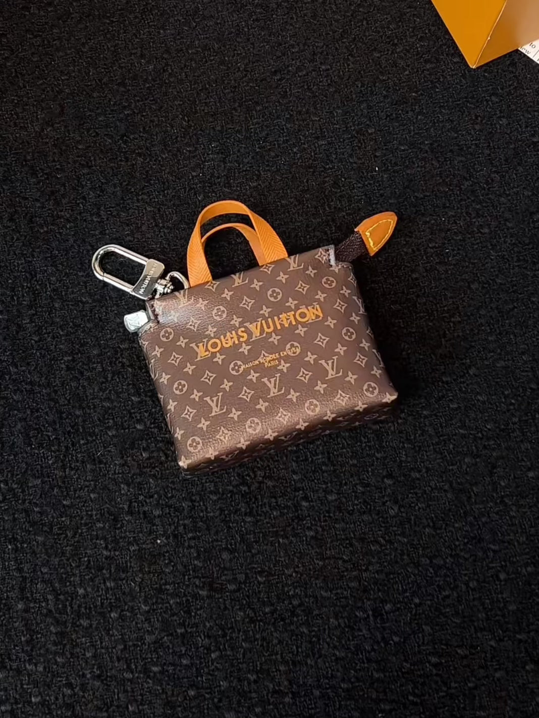 LULU CO-BRANDED NOGO BAG